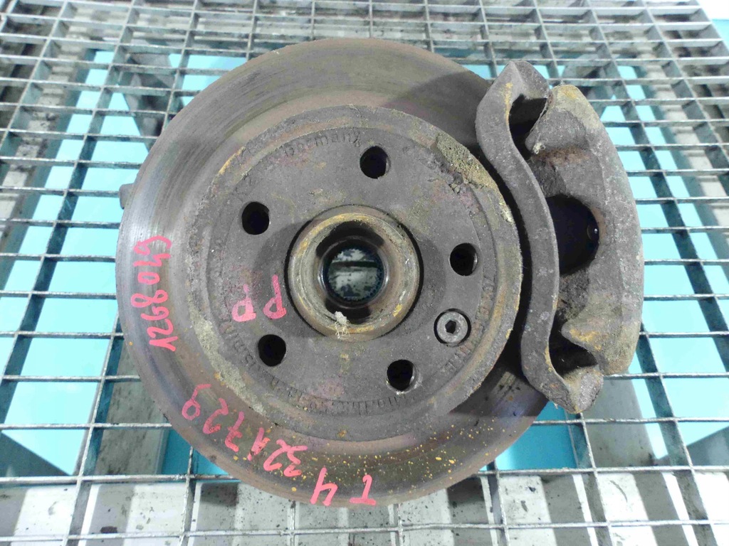 фото №1, Поворотный кулак правая ступица перед vw transporter t4