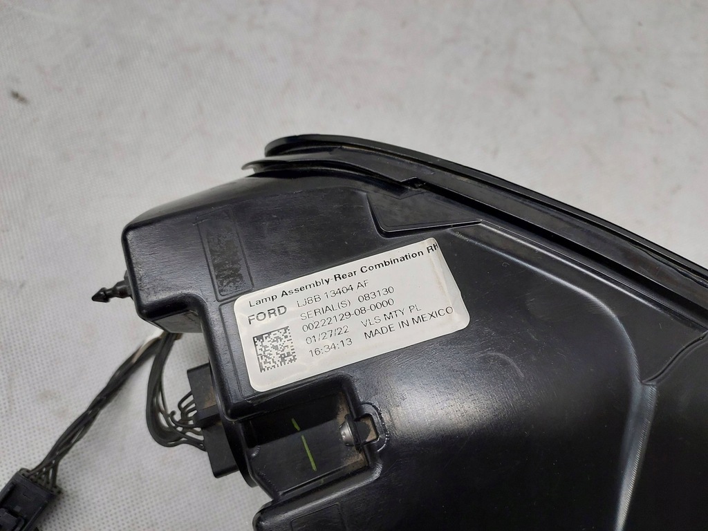 фото №9, Ford mustang mach-e 20+ лампа права задня задня led europa lj8b-13404-af