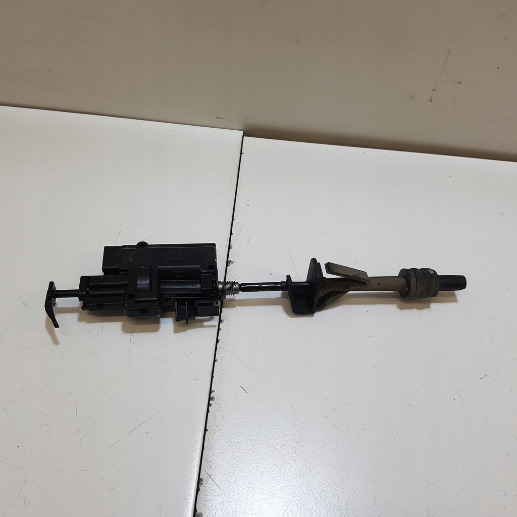 фото №1, Привод крышка топлива renault grand scenic 3 8200312600d