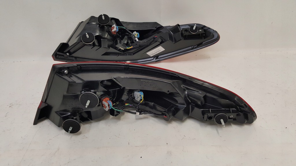 фото №7, Jaguar xf x250 sedan led лампа задня ліва 07-11r