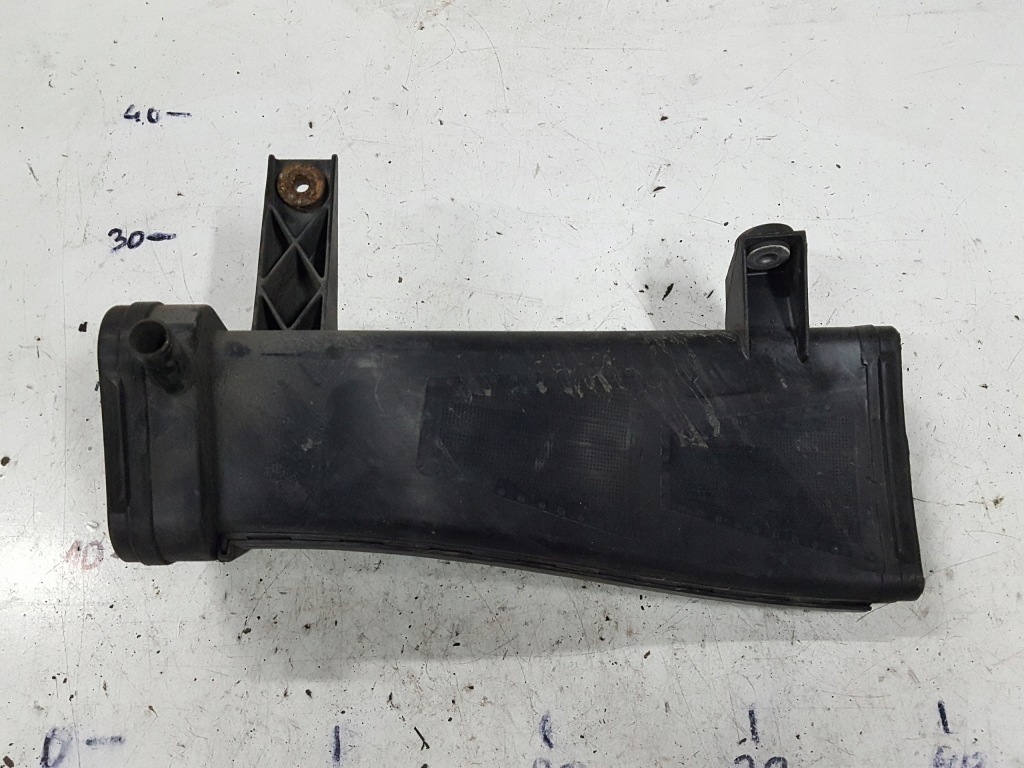 фото №2, Audi r8 420 4.2 tfsi канал труба впуск воздуха