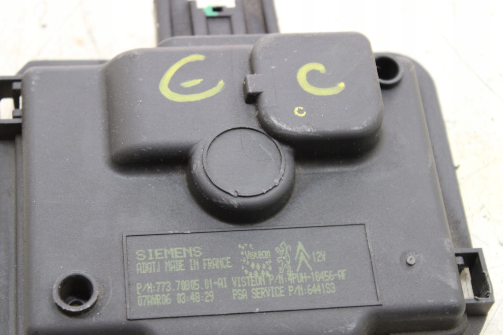 фото №4, Subaru impreza gc gd резистор блок управления вентилятор модуль siemens