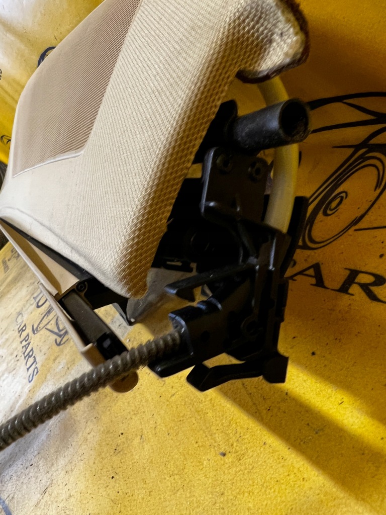 фото №6, Шторка полиця багажника audi a8 d4 long