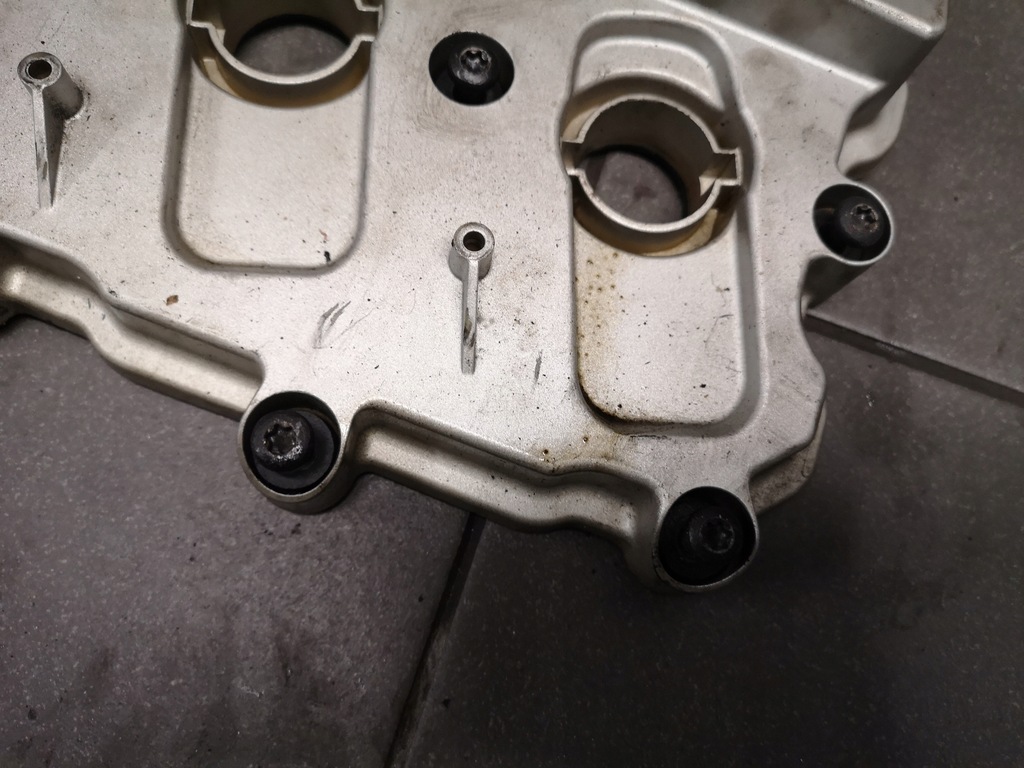 фото №5, Крышка клапанов правая audi a6 c6 3.2 06e103472l