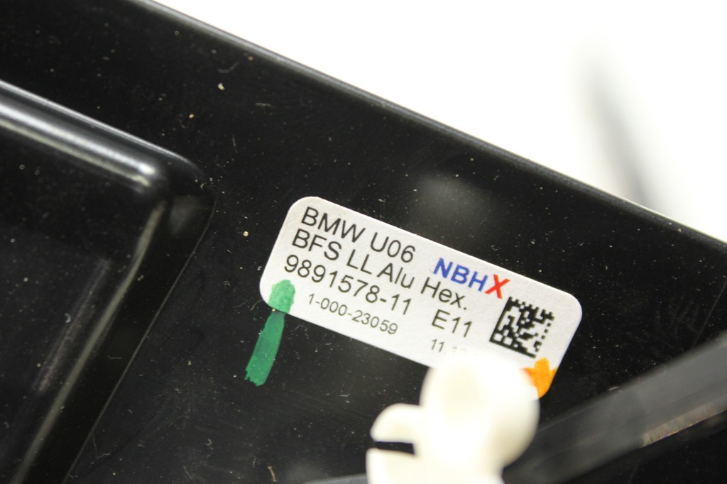 фото №8, Декори декоративні панелі alu hexagon bmw u06 u11 x1