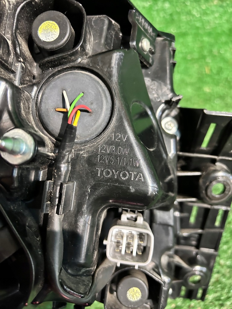 фото №4, Лампа задня права toyota ch-r lift