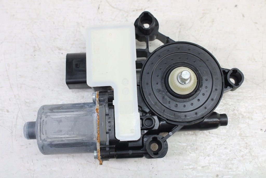 фото №8, Bmw 8 m8 f93 моторчик модуль дверь окон 9466689 9466690 9488927 9488928 61