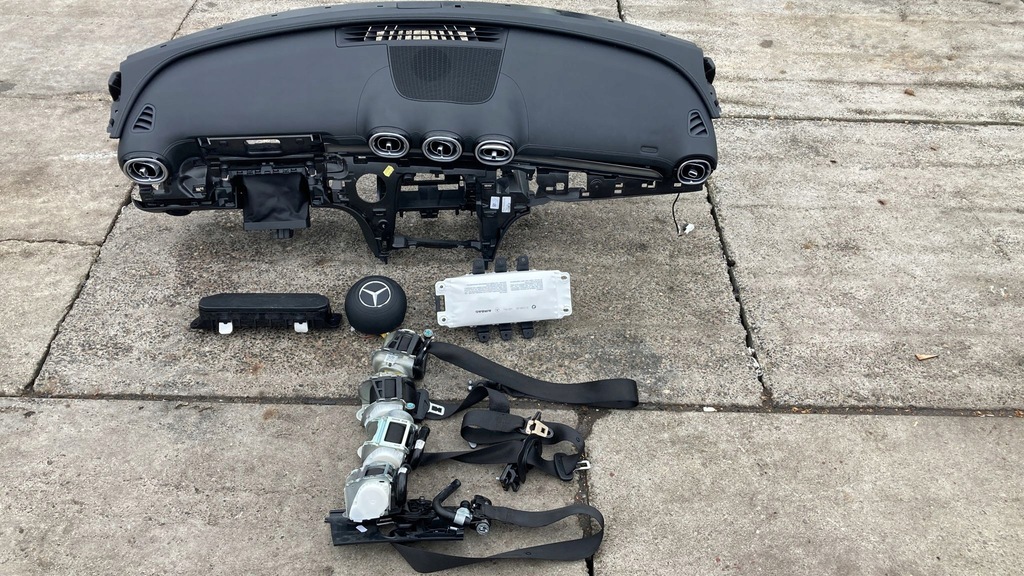 фото №1, Mercedes w206 консоль подушки безопасности ремни оригинал