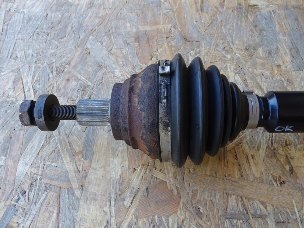 Audi a3 8p 2.0 tdi golf v r32 3.2 v6 привідний вал перед передня права 1k0407272cr Ціна