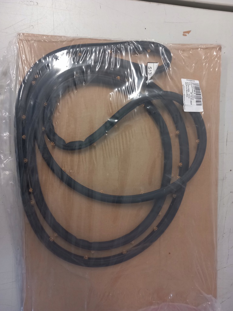 фото №1, Прокладка дверь правый задняя skoda octavia iv 5e7839698b