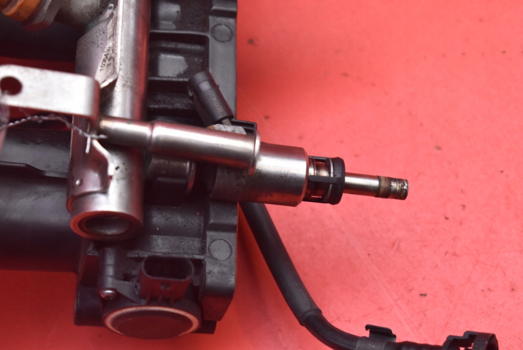 фото №7, Колектор всмоктуючий форсунки 06133185 06j133317m vw passat cc 1.8 tsi 160 km