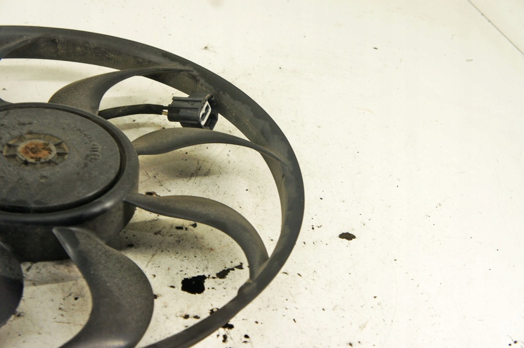 Rs323 ford kuga mk2 2 2.0d вентилятор вентилятора радиатора в Украине