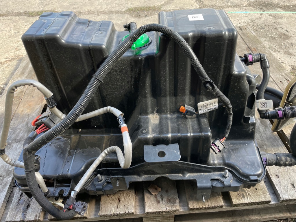 фото №1, Бак adblue master iii 3 lift 172a24289r