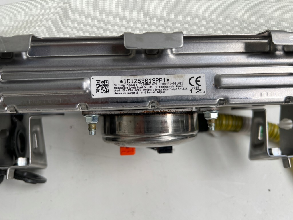 Приборная панель панель  подушка безопасности ремни lexus ux 250h проекционный дисплей head up в Украине