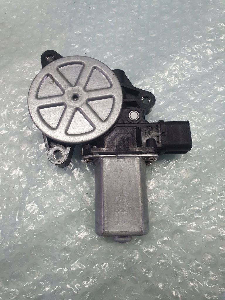 Купити Моторчик люк tesla model s mr464961