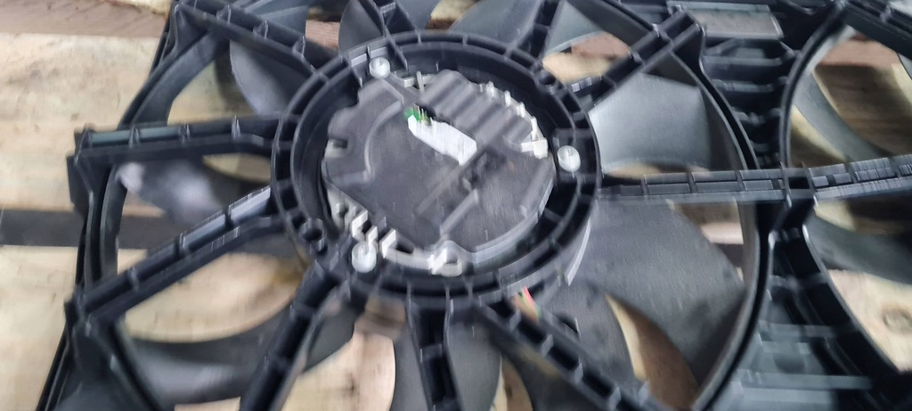 фото №8, Sq8 4m rsq8 вентилятори радіатора корпус 4.0 tfsi sq7 4m q7 4m0121003e