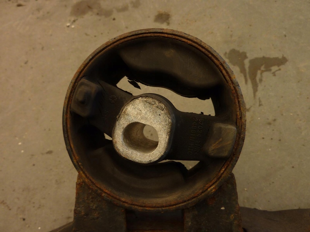 фото №9, Кронштейн балка подушка двигателя journey 2.0 16v crd