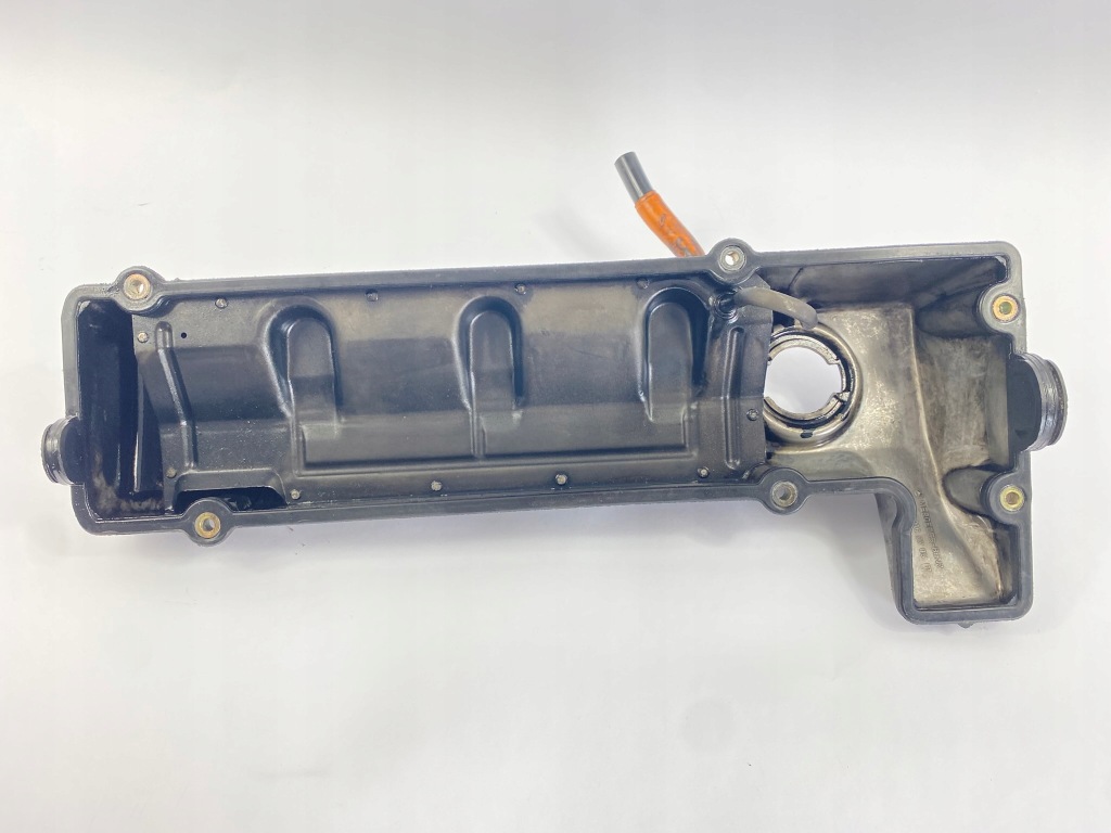 Кришка клапанів капот klawiatury mercedes w124 200d 2,d 200 d 6010160705 Зі Шроту