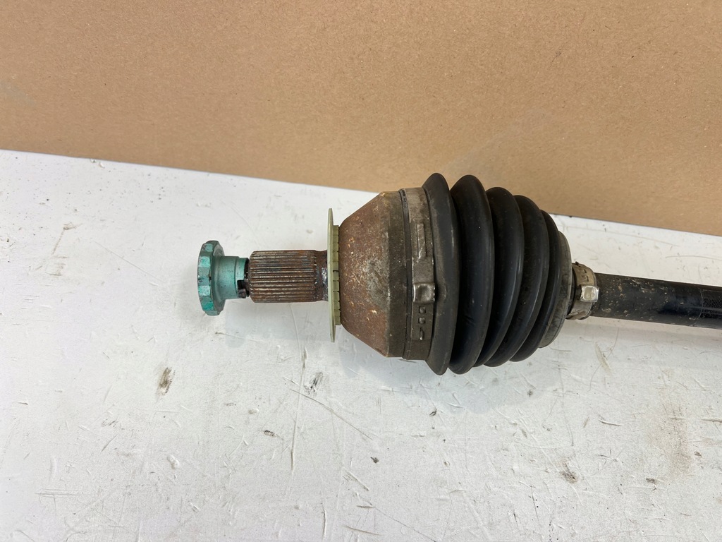 фото №3, Приводной вал правая передняя taigo 2q0407272ca