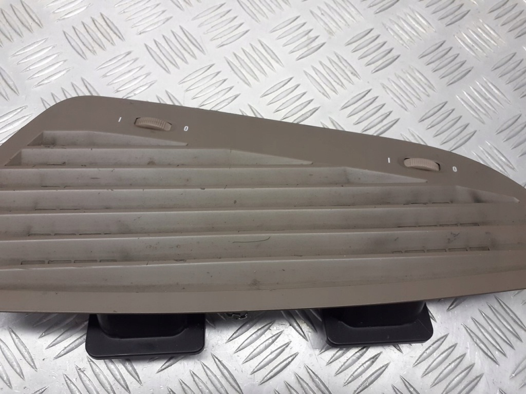 Решітка середня обдув alfa romeo 159 ls376610 Оригінал