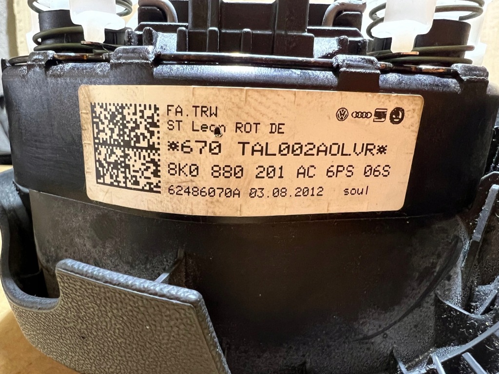 Audi a4 b8 рестайлінг  подушка повітряна подушка безпеки водія 4 спицевий 8k0880201ac Недорого