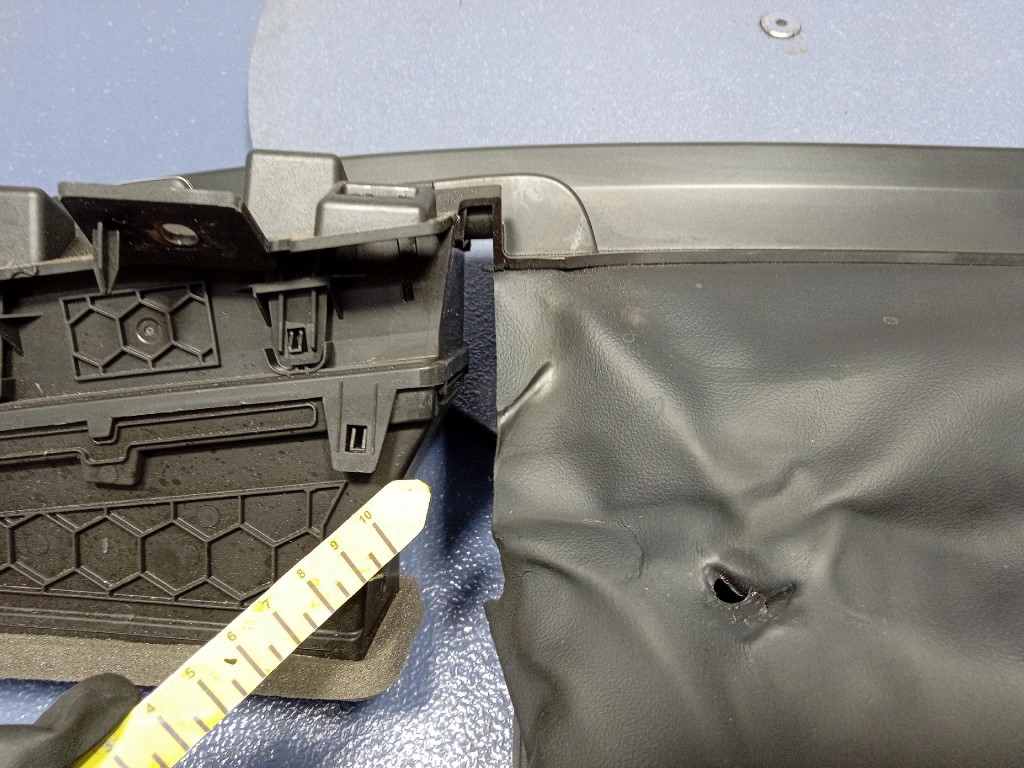 фото №11, Ford mustang mach-e ґрати обдув панелі консолі ліва eu lj8b19c696a