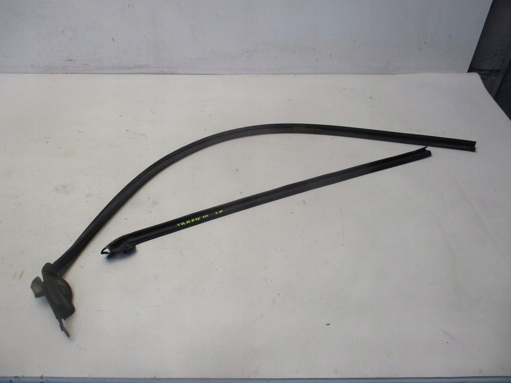 фото №1, Прокладка скло лівий перед trafic vivaro iii