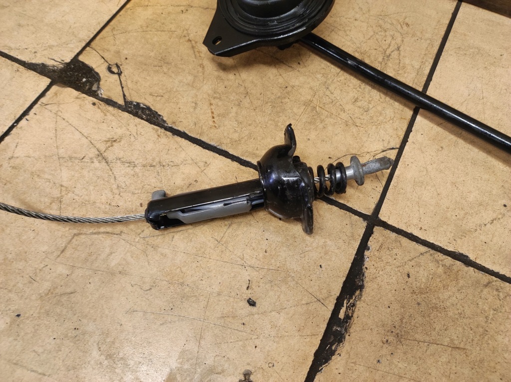 фото №5, Підйомник колеса запасного докатка highlander xu70 iv 4