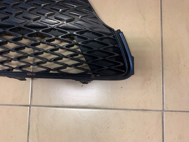 фото №4, Lexus ct200h lift 2014- решётка радиатора нижняя бампера f-sport