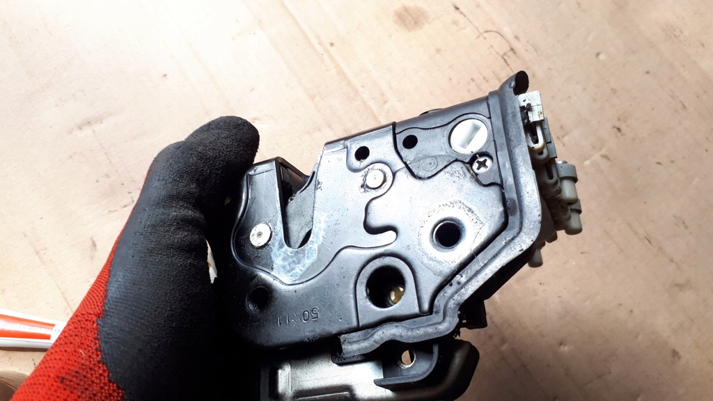 фото №9, A4 b8 s4 замок дверь правый задняя задний 8k0839016c 6pin