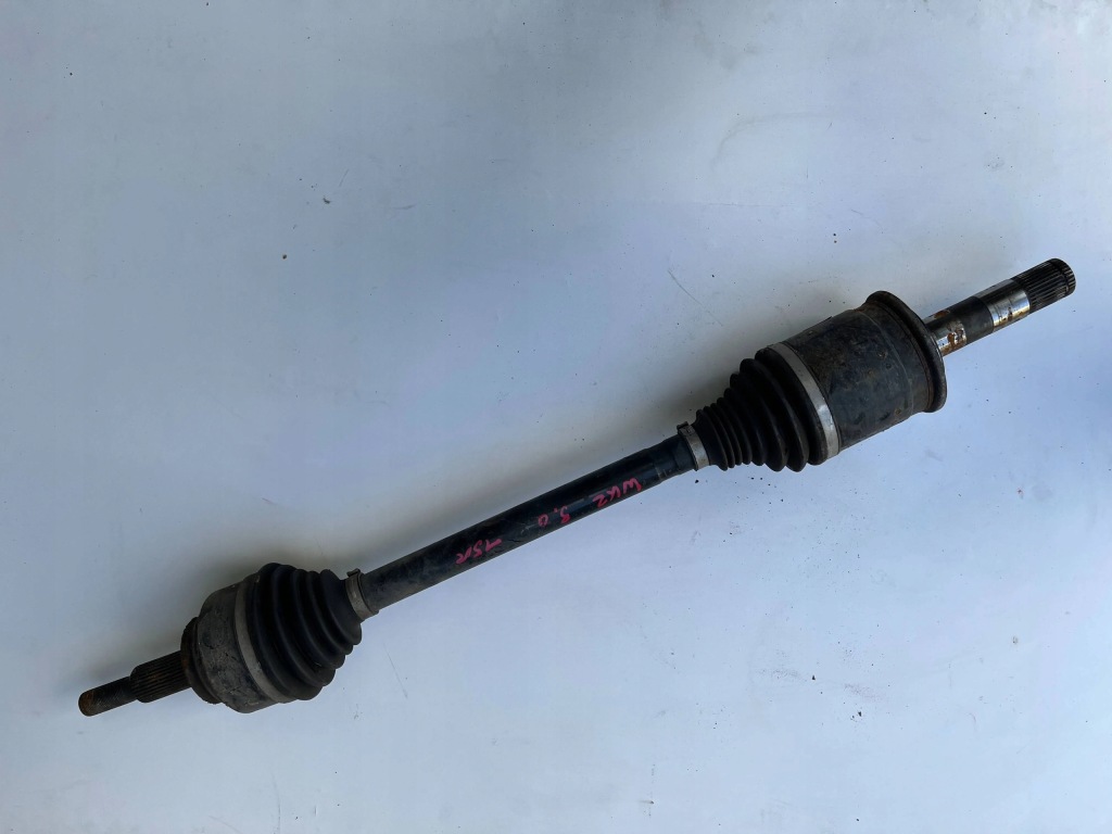 Купити Jeep grand cherokee wk2 привідний вал задня права 3.0 15r