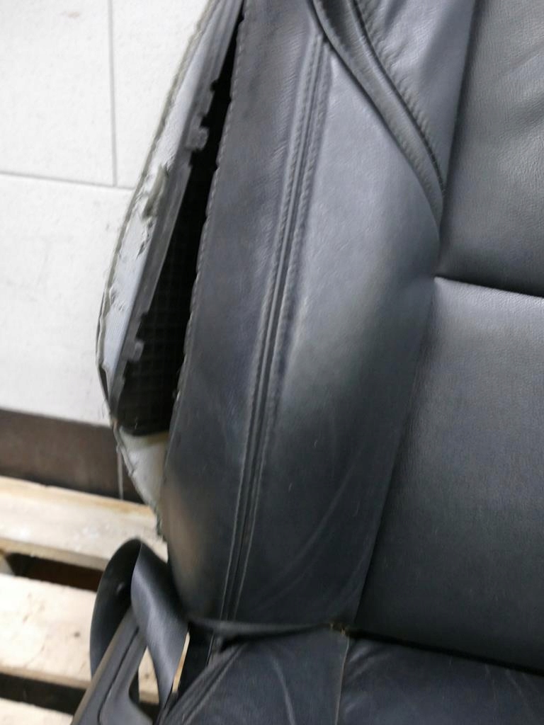 фото №9, Volvo v40 ii сидіння шкіряний чорний правий перед