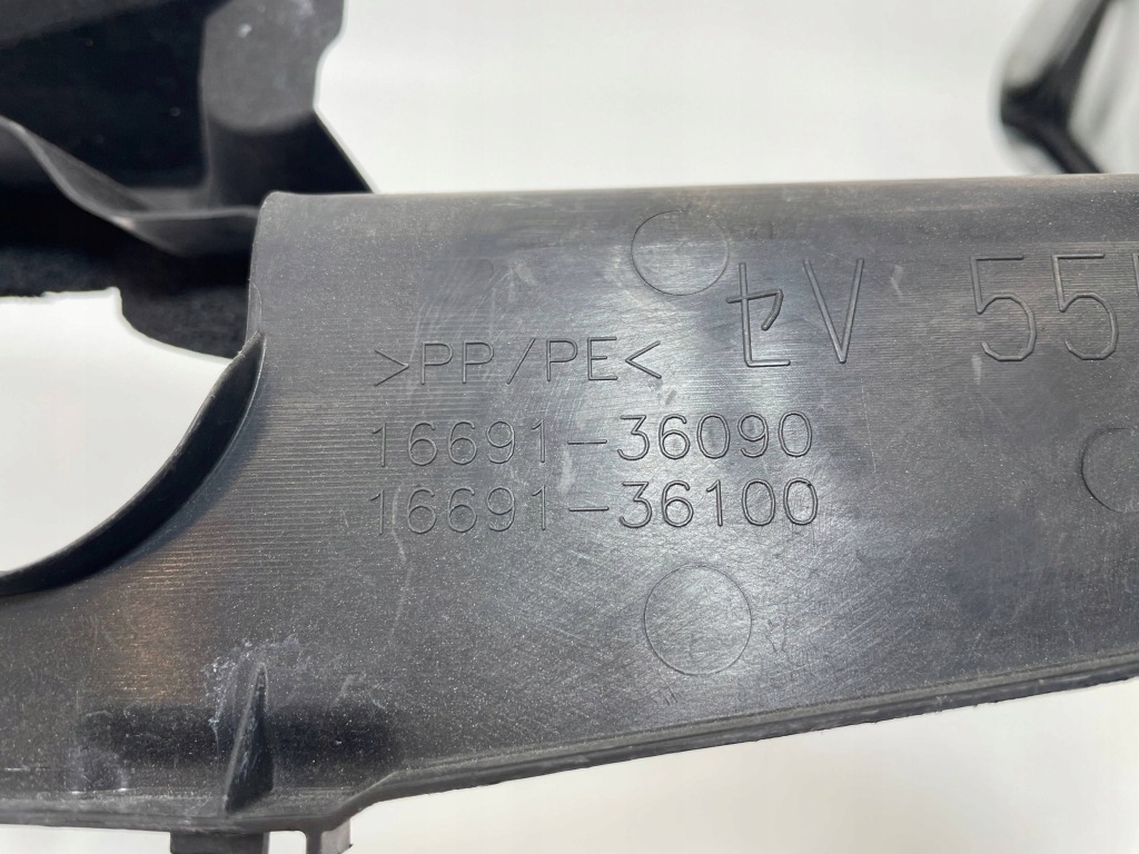 Впуск воздуховод воздуха правая toyota rav4 iv 16691-36090 2013- Цена