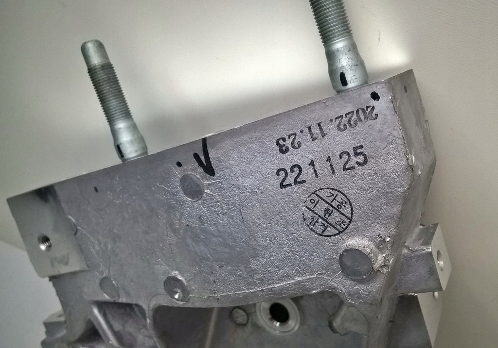 фото №9, Kia e niro ev 2018-2024 кронштейн двигателя кронштейн оригинальный номер 369300e710fff