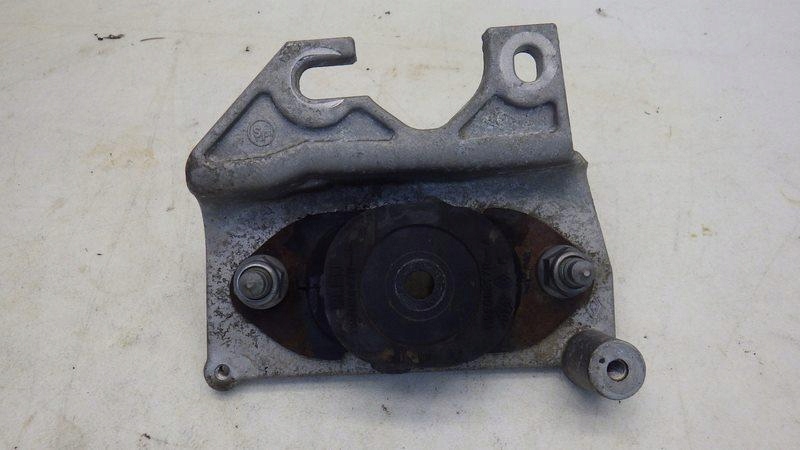 Купить Кронштейн подушка коробки кронштейн 1.2tce renault clio iv 112228880r