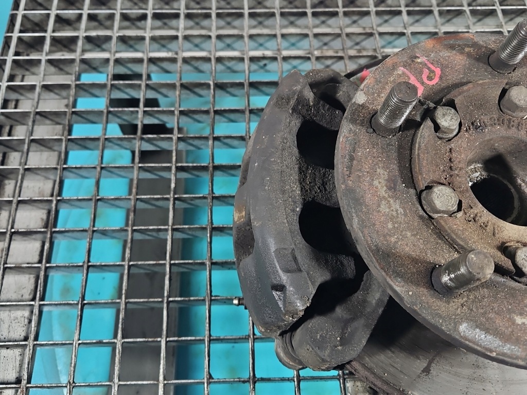 фото №1, Суппорт перед правый renault master ii 2.8 td bosch