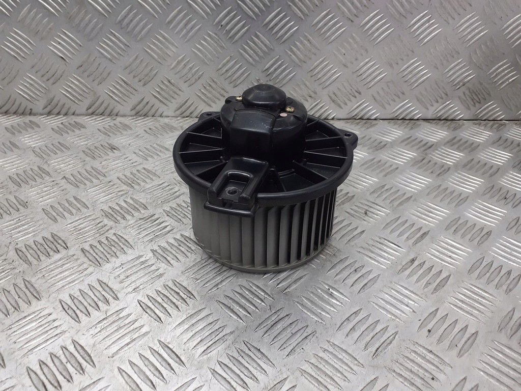 фото №1, Вентилятор обдув toyota yaris i