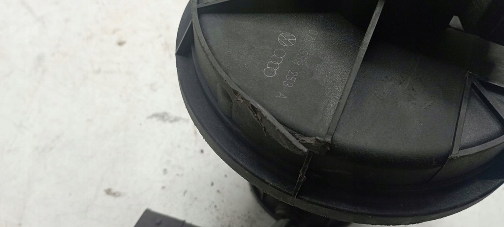 фото №9, Audi a8 d3 4.2 насос повітря вторинного 07l959253a