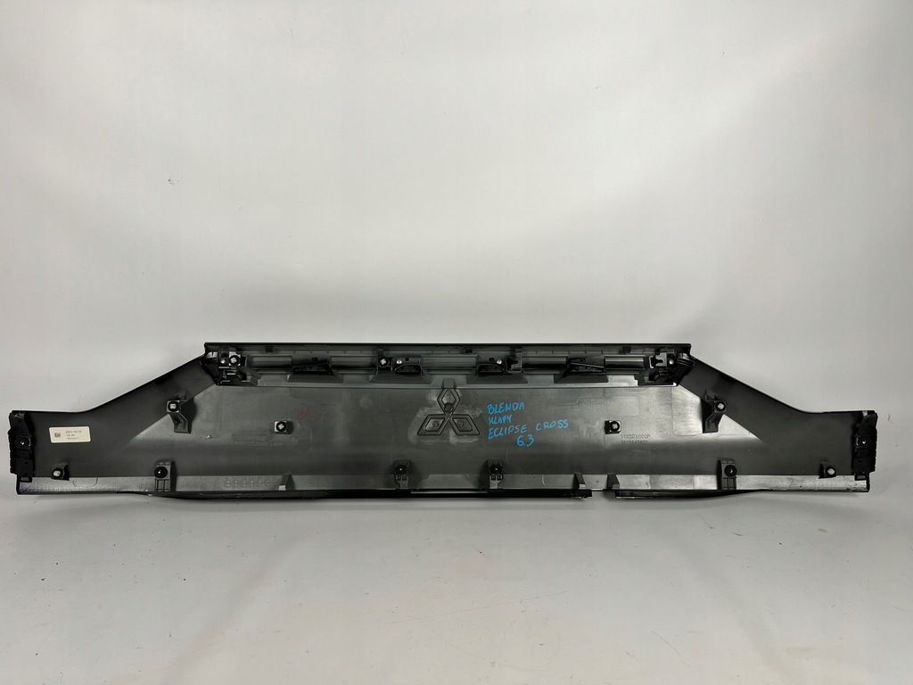 фото №8, Mitsubishi eclipse cross 21- молдинг накладка крышки багажника