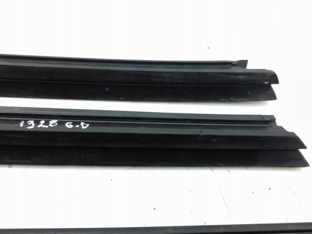 фото №7, Volvo s90, v90 2018 прокладка стекло дверь передних 31848303