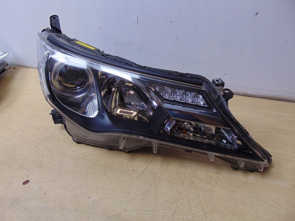 фото №5, Лампа правая ксенон toyota rav4 iv 2012-2015 europa