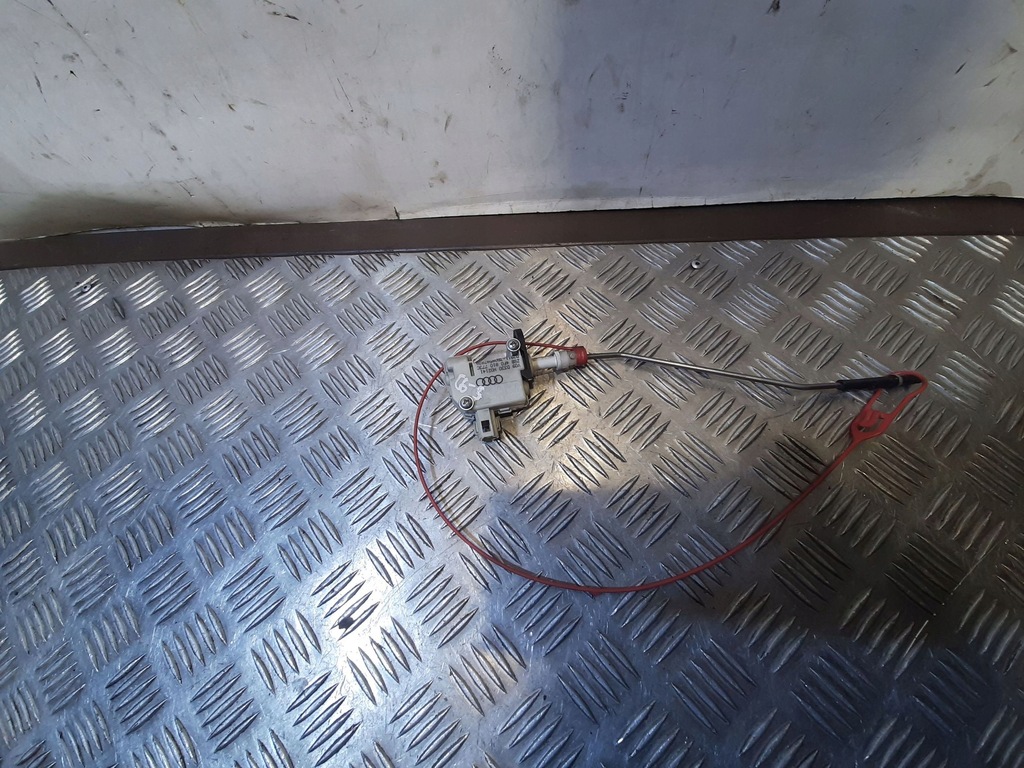 фото №7, Audi a6 s6 c6 4f 2010 амортизаторы крышка заливной топлива