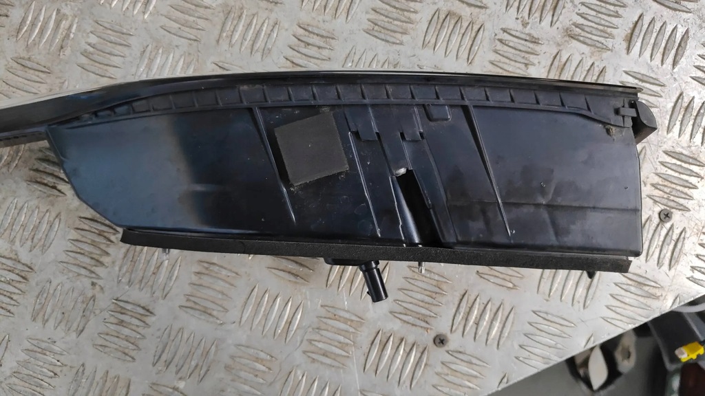 фото №15, Alfa romeo tonale 2022-2024 накладка лампа задняя задняя 20925999