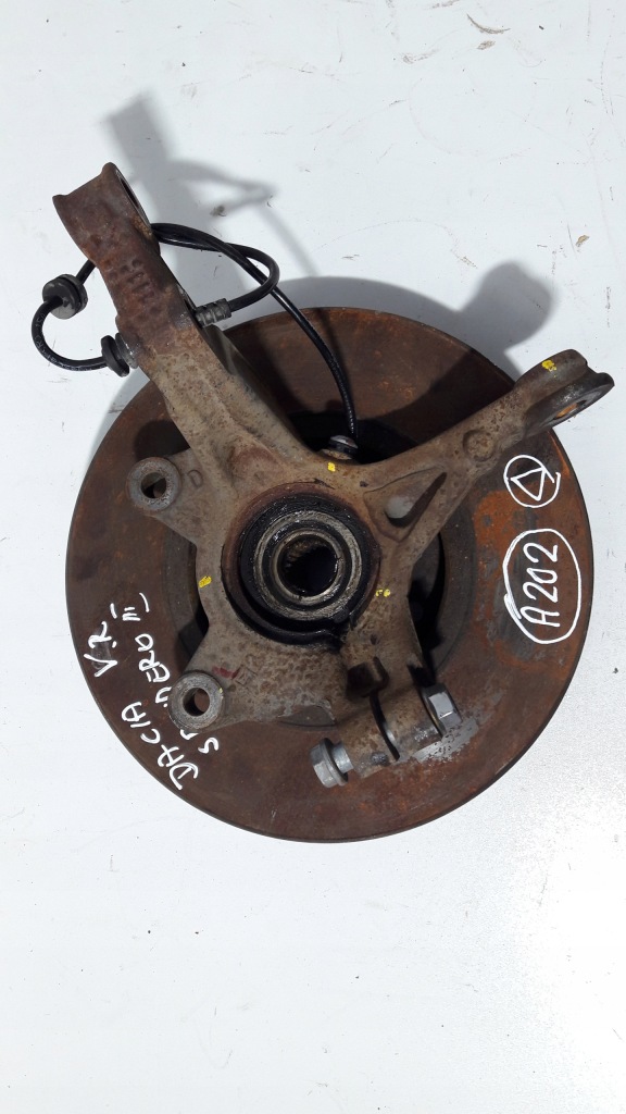 фото №4, Dacia sandero iii поворотний кулак правий перед ступиця 902r