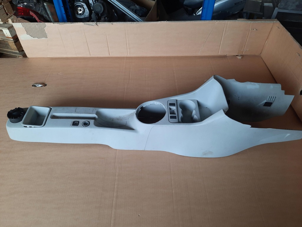 Купить Туннель средний skoda roomster 2009 год