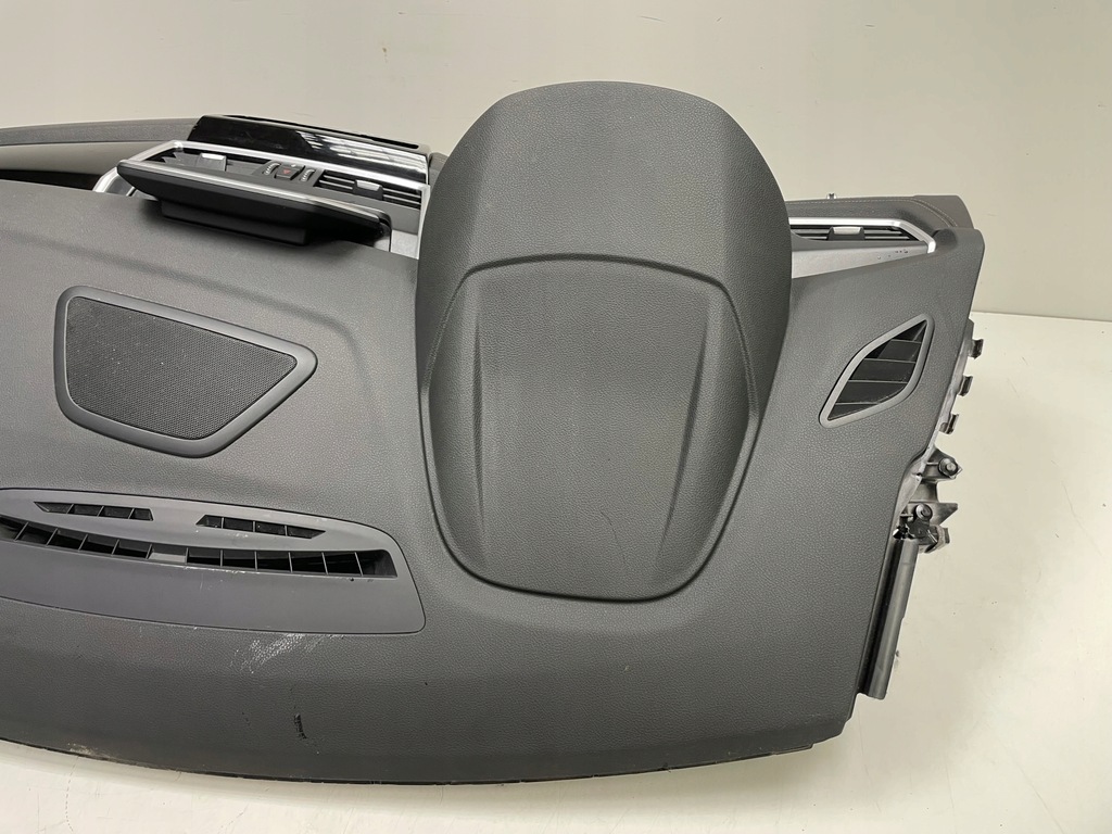 фото №12, Панель приладів консоль bmw 2 grand tourer