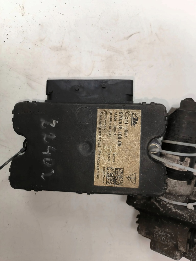 фото №7, Porsche cayenne 9pa 2011 моторчик тормоза ручного / стояночного