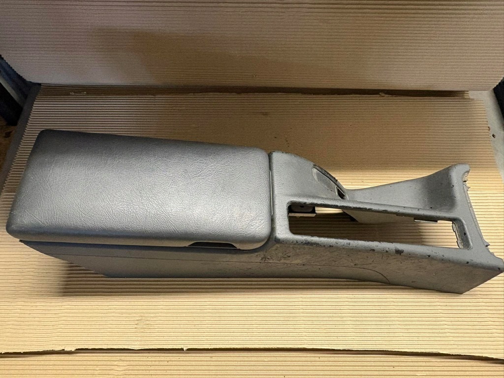 фото №1, Туннель средний подлокотник mercedes slk r170