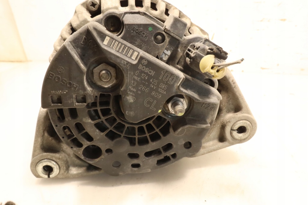 Генератор opel meriva b рестайлинг  1.4 0124425085 с Разборки