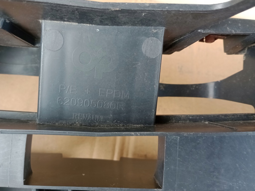 фото №8, Renault trafic iii 2014-19 абсорбер кронштейн w бампер передній 620905080r